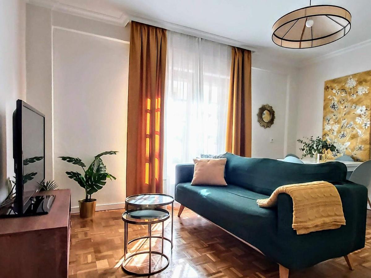 Misterhost Santa Cruz II -Jardines De Murillo Севілья Екстер'єр фото